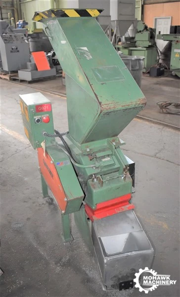 8” X 10” GRANUTEC “810LPZ.5” BESIDE-THE PRESS PLASTIC GRANULATOR w/Z-TYPE HOPPER & 5 HP MOTOR