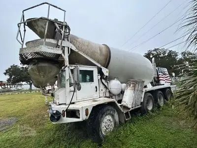 Used 2014 INDIANA PHOENIX CONCRETE MIXER Concrete Mixer Trucks Florida US | Big D Heavy Equipment #1556993