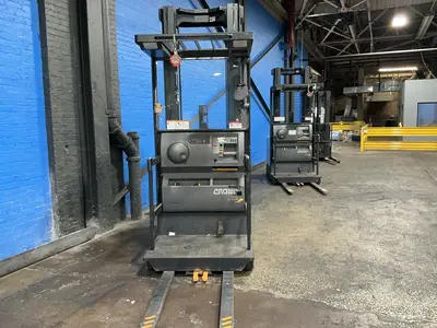 Used CROWN SP352030 Electric Lifters Ohio US | HGR 24 #1446257