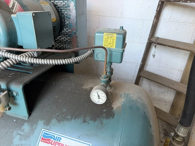 Used AIR SUPPLY CV97A11A352A Lubricated Reciprocating Air Compressors Michigan US | Miedema Asset Management Group #1390027