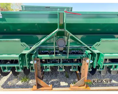Used PH OUTDOORS _UNKNOWN_ Food Plot Seeders Iowa US | Keast Enterprises #1360437