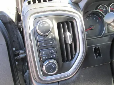 Used 2022 CHEVROLET SILVERADO 2500 Pickup Trucks Manitoba CA | Conquest Truck & Auto Sales #1438049