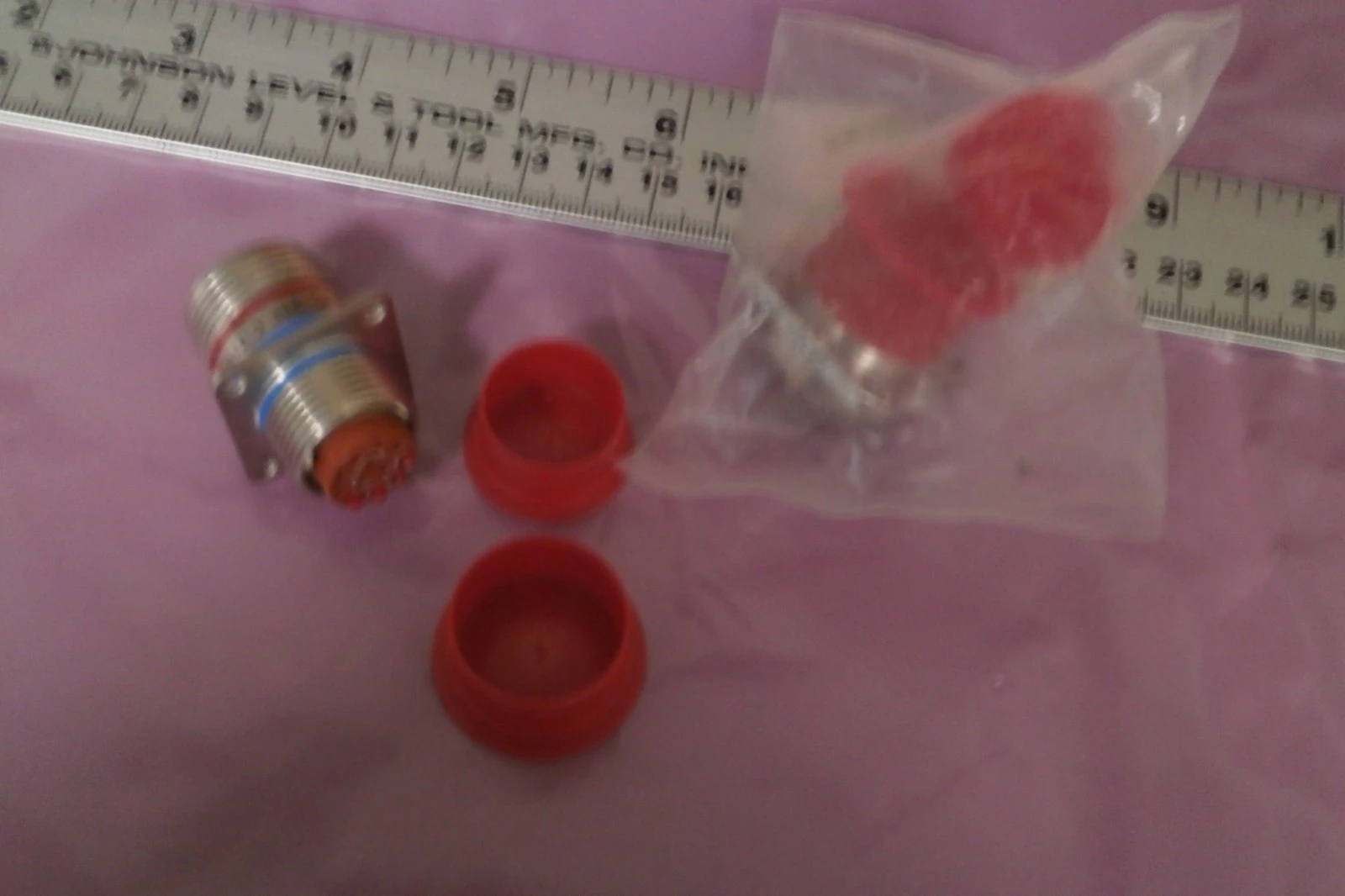 NEW GOLD CONNECTOR PYLE 665035 CN1635-13 6C379-2145-6P