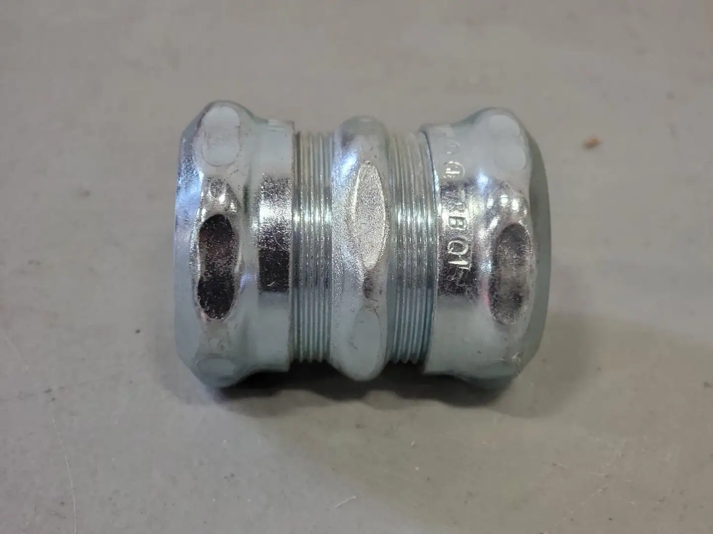 1 1/4" EMT Compression Coupling