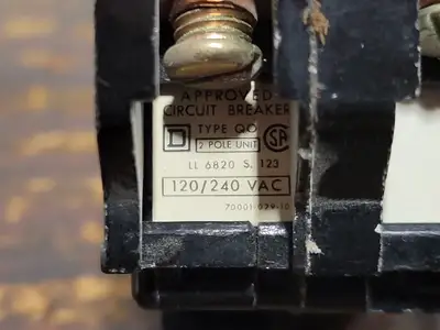 USED SQUARE D QO270