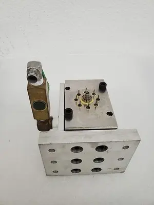 NUPRO COMPANY GAS DEVERTER BOX