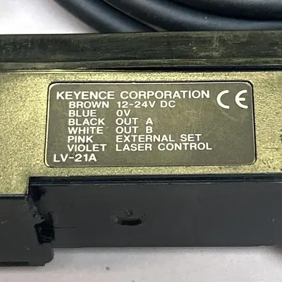 USED KEYENCE LV-21A
