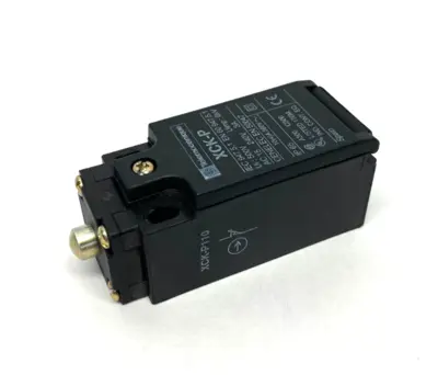 USED TELEMECANIQUE LIMIT SWITCH AC 15 240V 3A