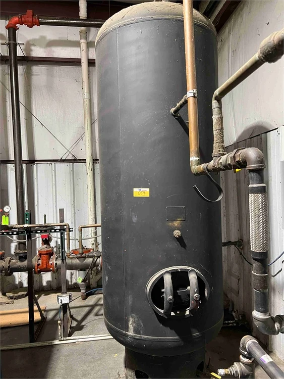 Used 2004 SILVAN INDUSTRIES AIR STORAGE TANK Pressure Tanks Illinois US | MachineryMax #1180970