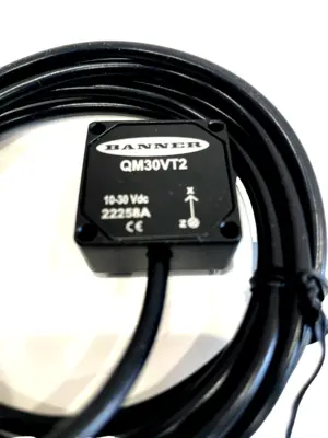 NEW BANNER ENGINNERING QM30VT2 TEMPERATURE SENSOR 806276