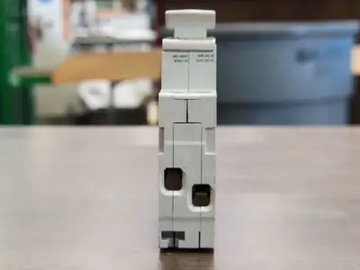 USED SCHNEIDER ELECTRIC 15646
