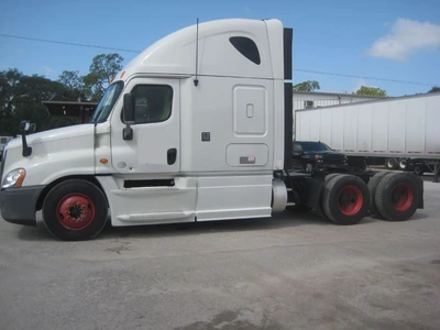 Used 2013 FREIGHTLINER CASCADIA Conventional trucks Florida US | Proxy Equipment #1384950