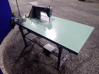 USED SINGER 2813