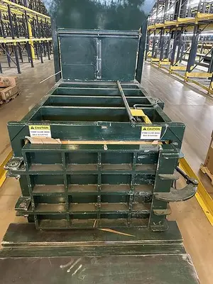 USED INTERNATIONAL BALER CORPORATION NA-1295-48 CLOSED DOOR BALER