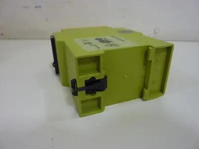 NEW PILZ PNOZXV2P3/24VDC2N/O2N/OT
