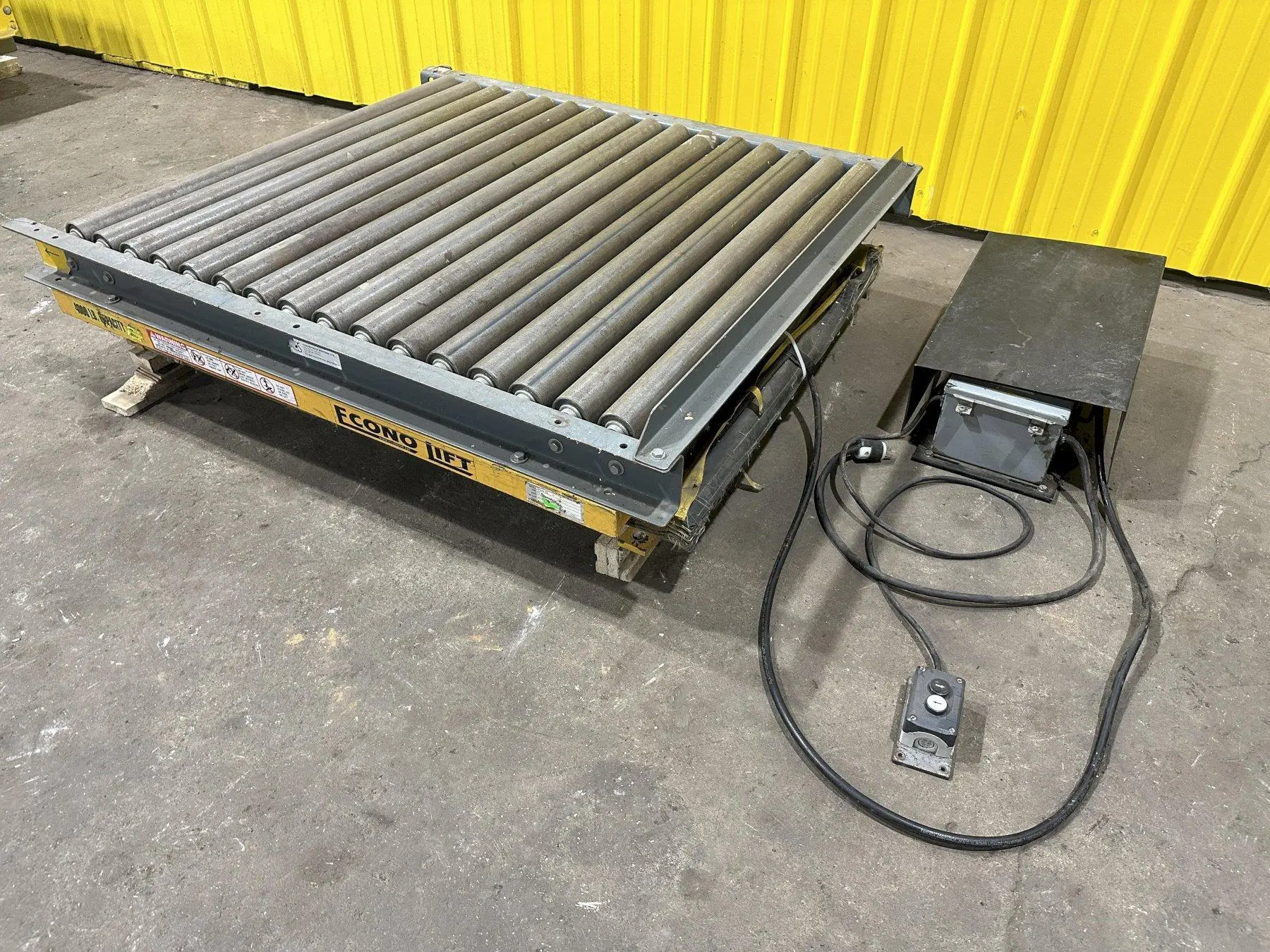 4,000 LBS X 60" X 48" ECONO LIFT HYDRAULIC SCISSOR LIFT TABLE WITH ROLLER CONVEYOR TOP, 115 VOLT: STOCK #20962