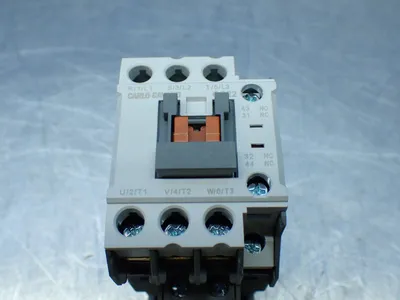 New | in-Stock CARLO GAVAZZI CC22S PLC Contactors | HGR 24 #753715