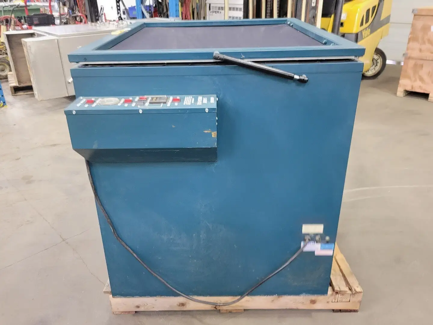 USED ATLAS GRAPHIC EQUIPMENT MODEL-5 WAY VAC-U LITE