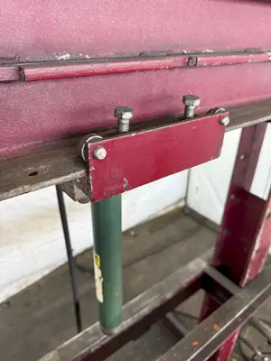 10 TON SPX H-FRAME HYDRAULIC SHOP PRESS. STOCK # 1165323