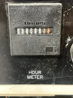 2001 CINCINNATI MILACRON NT-550-80 Injection Molding Horizontal/Vertical | Machinery Network (7)