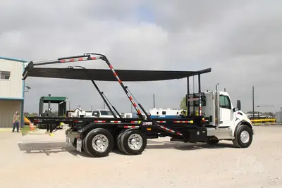 New | in-Stock 2027 PETERBILT 548 Rolloff Trucks Texas US | Roll Off Truck World #1492003