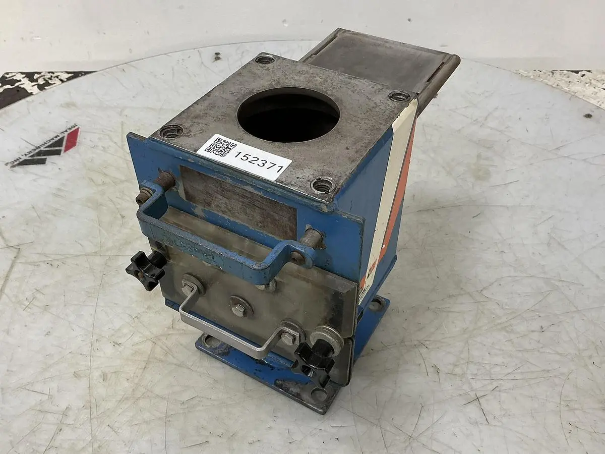 USED METAL FABRICATING NO MODEL NUMBER