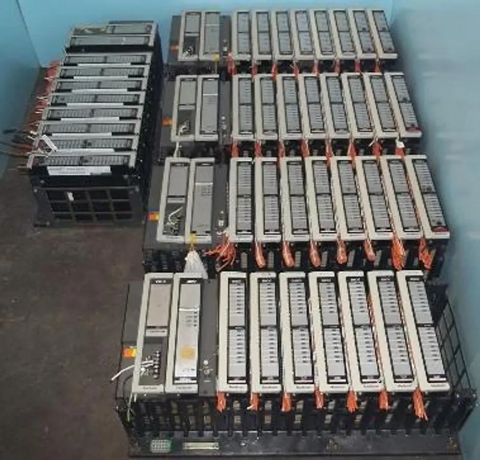 USED MODICON AS-H827-103 S/N: H-24417 CONSISTING OF THE FOLLOWING MODULES: 1) AEG P810 POWER SUPPLY