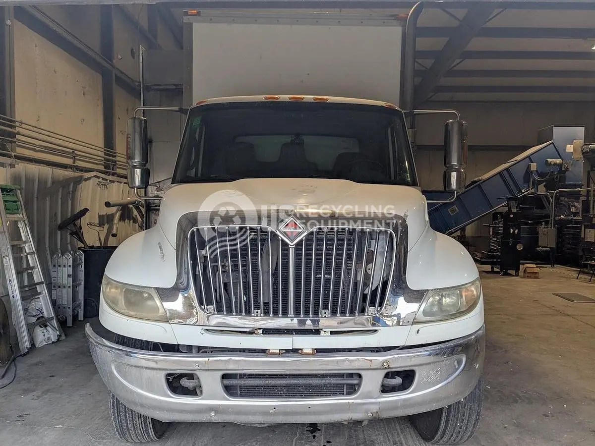 USED 2007 SHRED TECH INTERNATIONAL 4400 DT466 MOBILE SHRED TRUCK