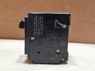USED SCHNEIDER ELECTRIC CHOM220