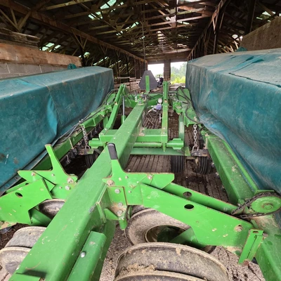 JOHN DEERE 455 Grain Drill | Iron Listing (53)