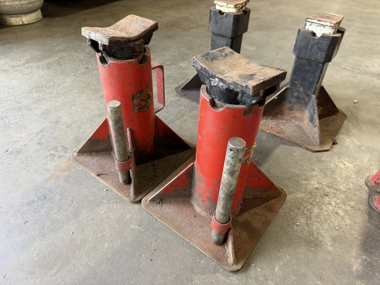 Used _UNKNOWN_ _UNKNOWN_ Jack Lifters Indiana US | Miedema Asset Management Group #1414749