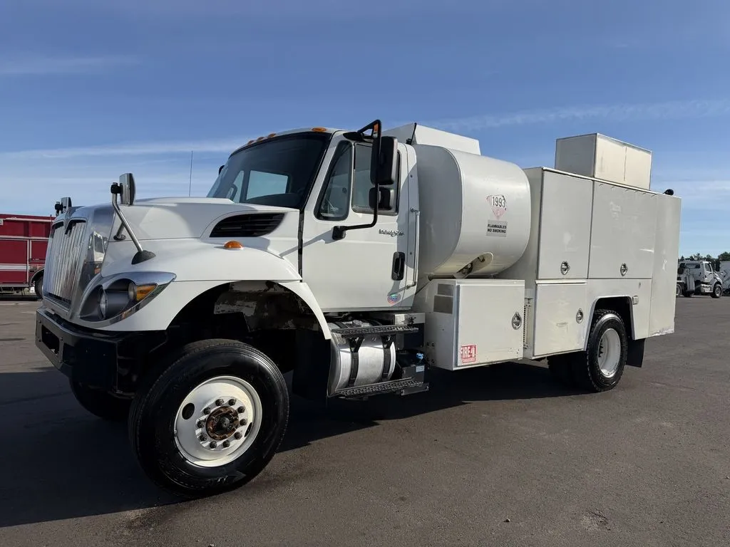 Used 2020 INTERNATIONAL SERVICE LUBE BODY Fuel & Lube Trucks Minnesota US | Carco Truck & Equipment #1513957