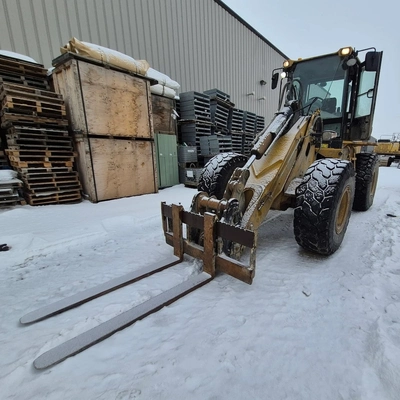 USED 2010 CATERPILLAR 930H