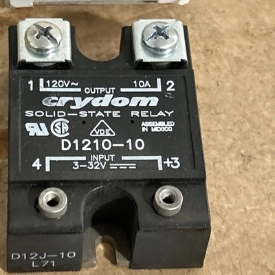 NEW Crydom D1210-10
