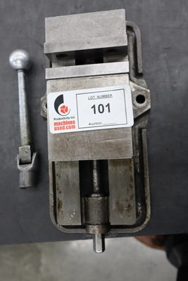Used KURT WORKHOLDING SOLUTIONS D40 Vises Minnesota US | Machinesused.com #1505701