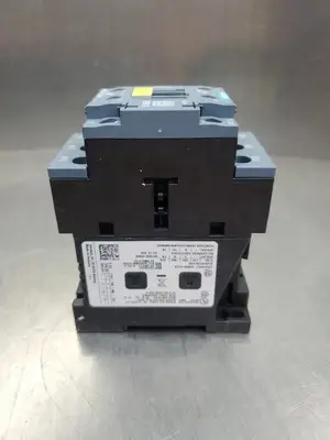 SIEMENS 3RT2024-1KB40 SIRIUS CONTACTOR. 4C-48