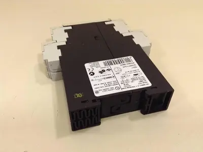 USED SIEMENS 3TK2 824-2BB40
