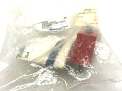 NEW TELEMECANIQUE FLEXIBLE TONGUE KEY FOR SWITCHES