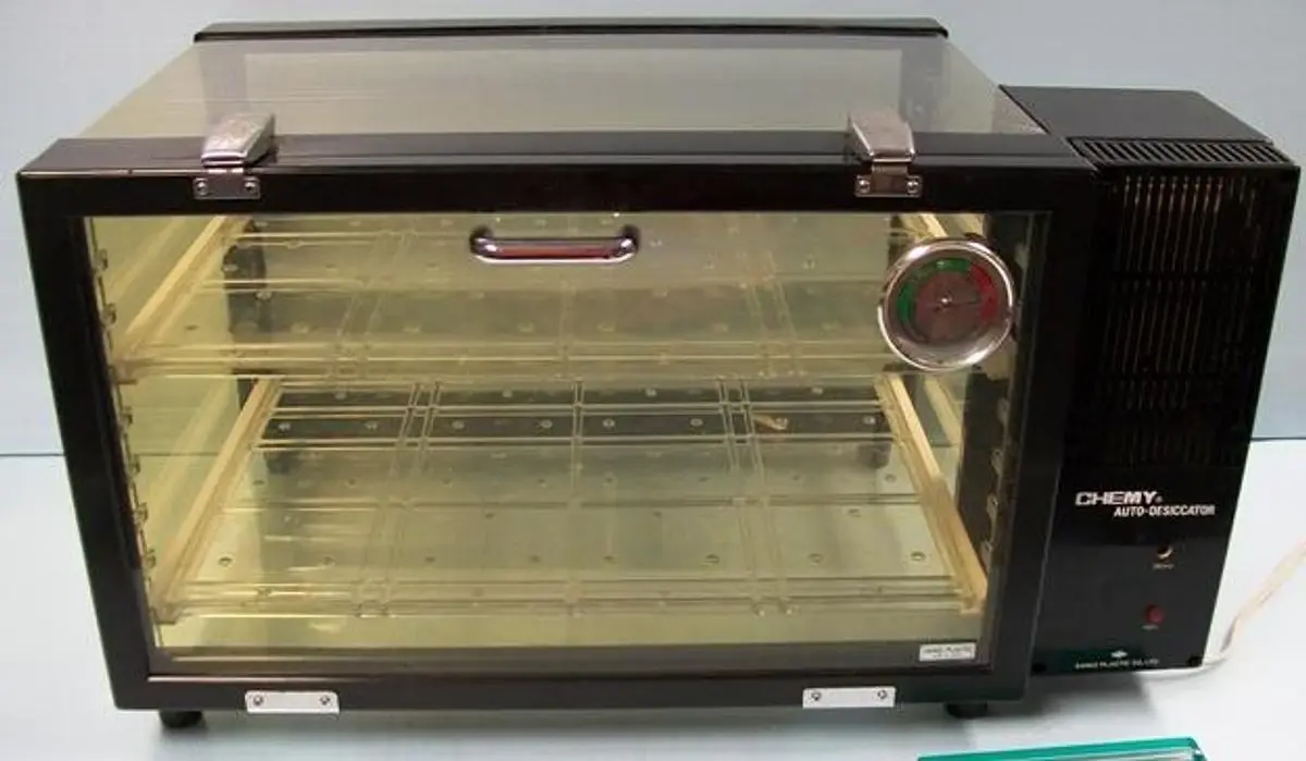 QTY. 1. SANKO PLASTIC CO. CHEMY AUTO-DESICCATOR W/...