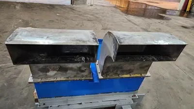 USED JOHNSON 24