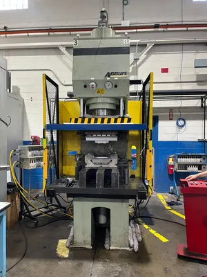 2014 ACCURL HPP x 160T / 16T Hydraulic Press | Universal Press & Machinery (UPM) (2)