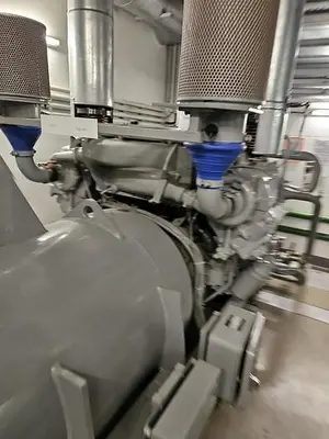 USED 1991 HEINKEL AGGREGATEBAU HE500/396; 500 KW; 400 V; 722 A; 1500 RPM