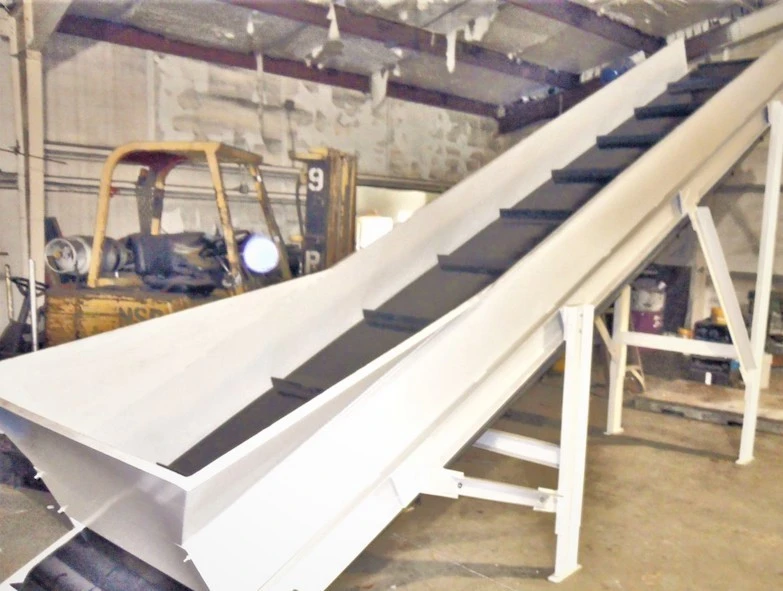 28" x 20' Surplus Heavy Duty Conveyor w/Cleats