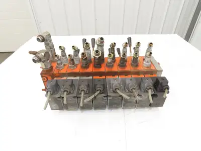 Danfoss 157U8393 Solenoid Valve 8 Station Manifold Assy 12VDC/Manual 3 Pos 2 Way