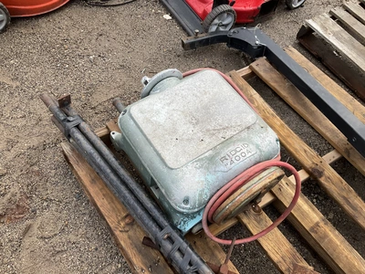 Used _UNKNOWN_ _UNKNOWN_ Pipe Threaders Michigan US | Miedema Asset Management Group #1406631