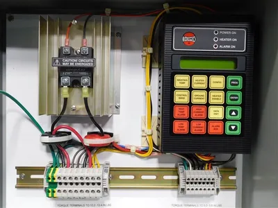 Thermon Ind TC 101a-SSR30A-240-F-PS3 Heat Tracing Control & Monitoring Unit Used
