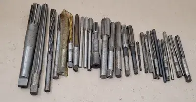 SET OF 28 VARIOUS BRANDS & SIZES REAMERS - INCLUDES CLEVELAND, NATIONAL DETROIT, KEYSTONE, TRI-ANGLE