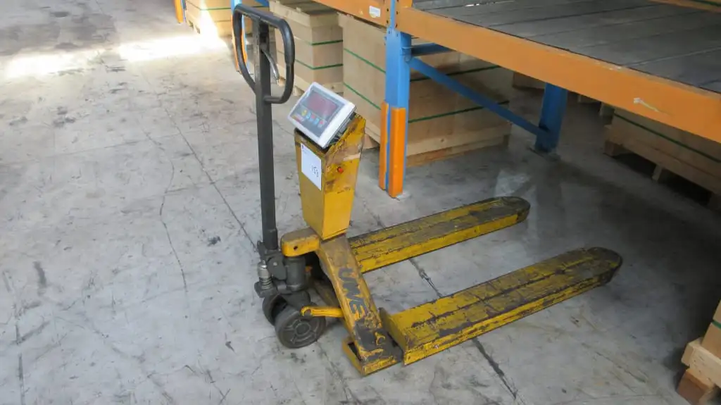 Used _UNKNOWN_ _UNKNOWN_ Pallet Trucks TW | Apex Group #1551838
