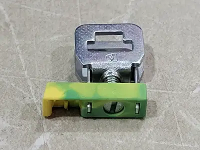 Terminal Block Busbar Screw 22-12 AWG, 300V, 20A