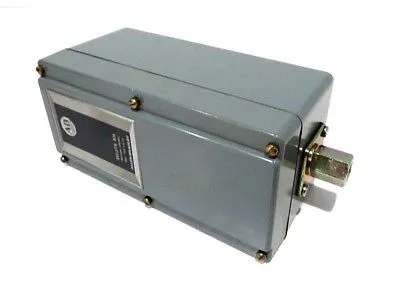 NEW ALLEN BRADLEY 836-C7JX15A PRESSURE CONTROL SER.B 836C7JX15A